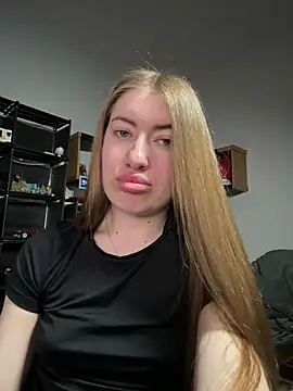 Barbiio online show from March 10, 4:55 pm