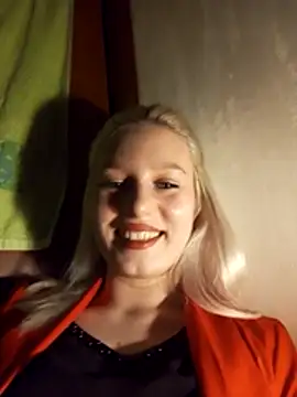 Glowing Jessica online show from March 3, 5:30 pm