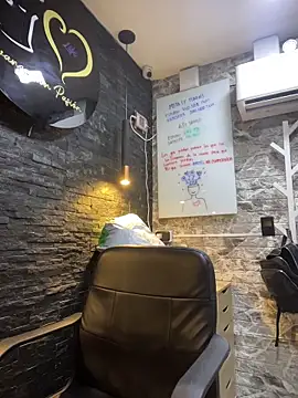 amarahanks11 online show from March 29, 8:46 am