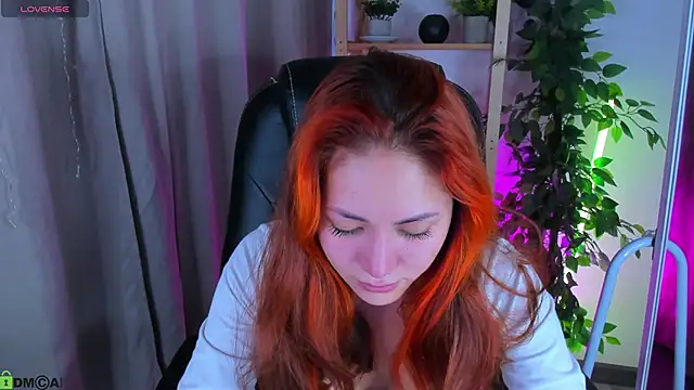 Alishha Sky online show from April 21, 12:25 am