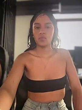 Andrea LS online show from March 4, 7:53 pm