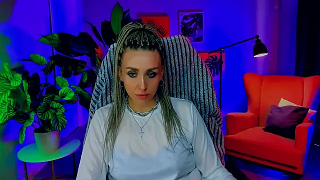 MonicaRiley online show from April 23, 12:29 pm