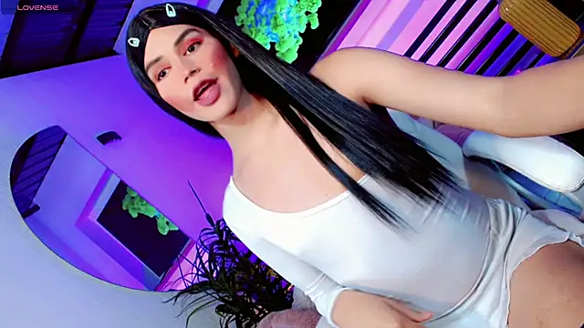 Valentiina Foxx online show from April 3, 10:35 am