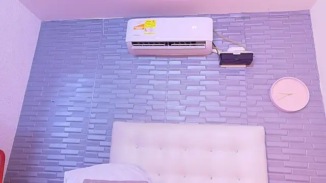 pervert shydoll1 online show from March 28, 3:50 am