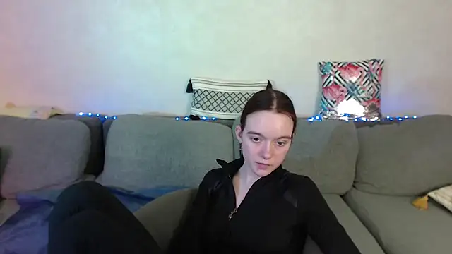 SunyLily online show from April 25, 8:28 am