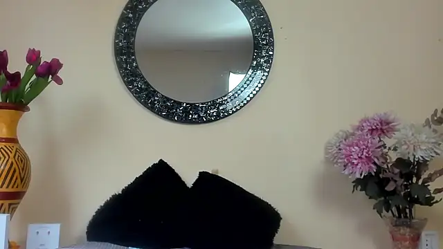 Maye Milf  online show from March 4, 12:45 pm