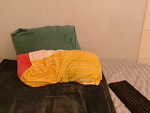 CocoBerryZA online show from March 15, 10:50 am