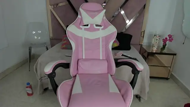 Angell cherryht online show from March 18, 9:53 pm