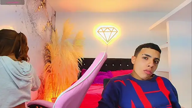 Ariatna Andy online show from April 11, 8:45 pm