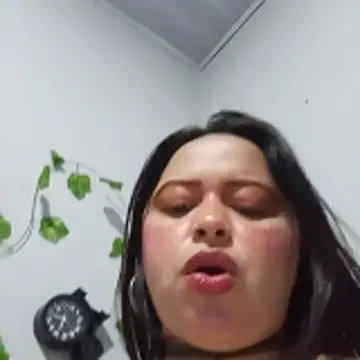 violetapeeveet online show from May 8, 11:35 am