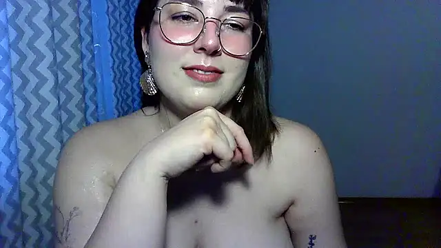 ClaraHard online show from June 30, 6:40 pm