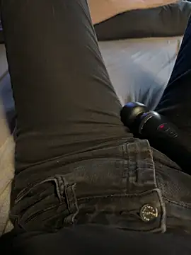 aleexii s online show from March 31, 5:24 pm