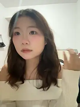 Smallwood 29 online show from April 28, 4:00 pm