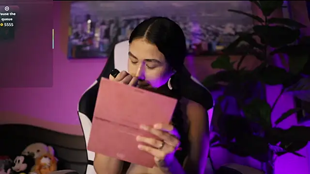 Danaa Rousee  online show from March 12, 8:11 pm