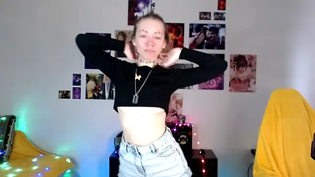 Nica Kawaii online show from April 15, 2:17 pm