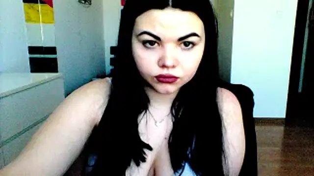 vvikkiii online show from March 6, 1:39 pm