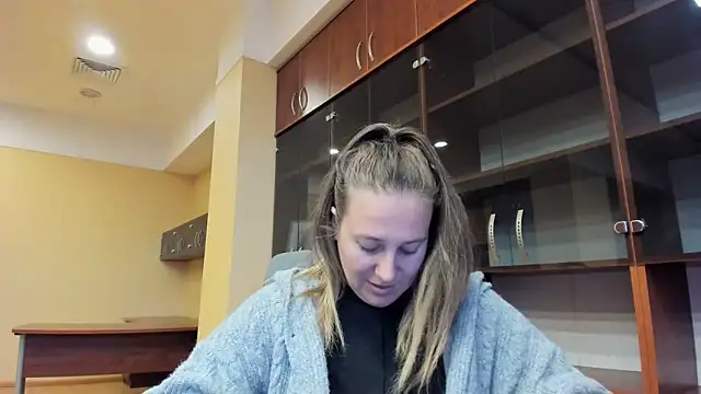 Nionelly online show from April 1, 1:41 pm