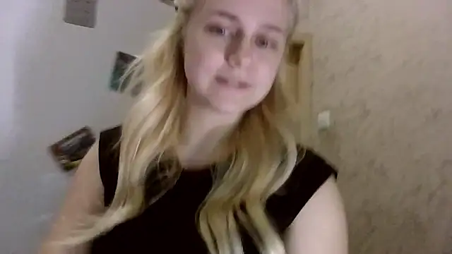 Barbie   girl online show from April 8, 7:16 pm