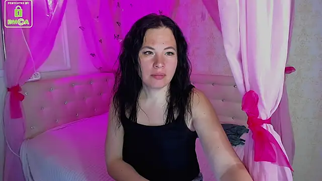 VictoriaSecretXO online show from April 25, 1:52 am