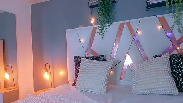 AllysonSmitth   online show from March 6, 8:48 pm