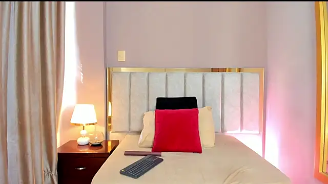 FreyaCameron online show from April 12, 1:58 pm