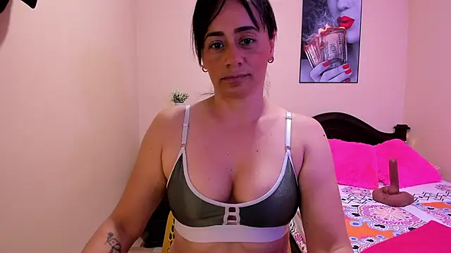 sara florez12 online show from April 16, 12:05 pm