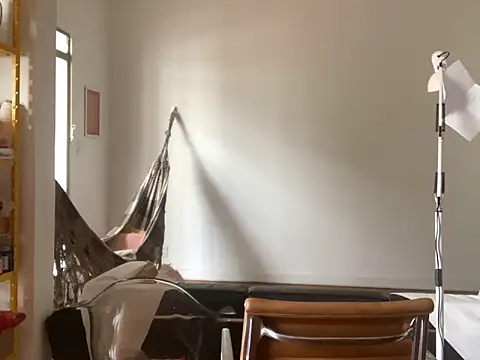 kaliamazona online show from April 8, 7:27 pm