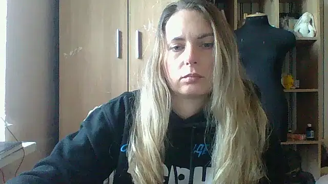 Mollie365 online show from March 15, 11:12 am