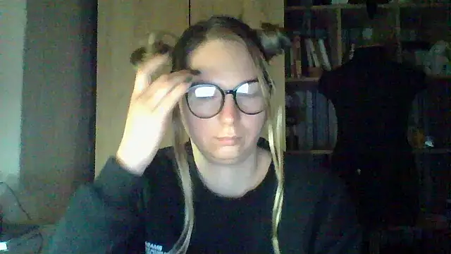 Mollie365 online show from March 13, 1:07 am