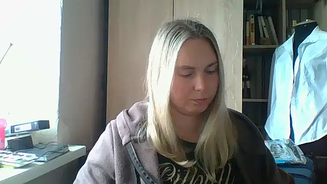 Mollie365 online show from April 13, 10:49 am