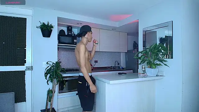 Wild lovers  online show from April 24, 7:27 pm