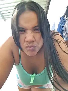 monicarokaforte online show from March 28, 4:01 am