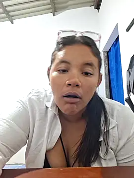 monicarokaforte online show from March 16, 4:37 am