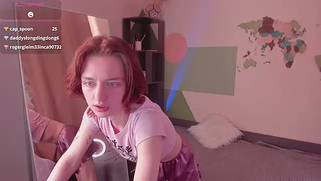 Pretty Victoria online show from March 27, 8:26 am