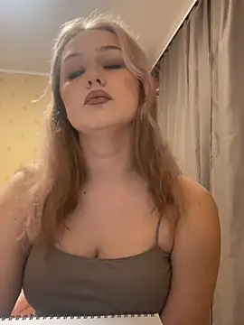 keeeessyyy online show from April 8, 9:28 pm