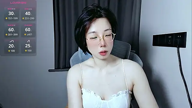 lin lin 520 520 online show from June 13, 4:26 pm