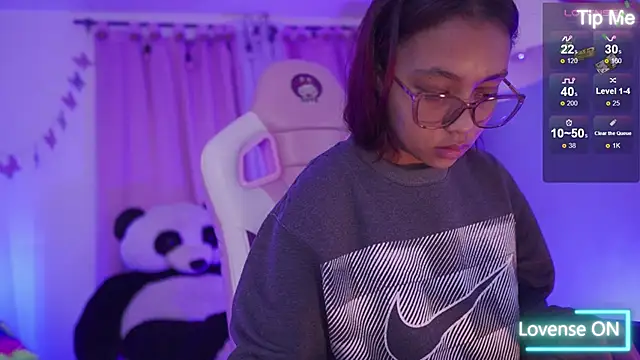 nahomy 2308 online show from April 20, 11:57 am