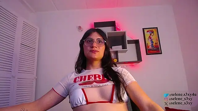 selene cutie online show from March 22, 12:05 am