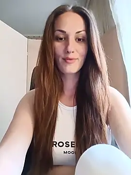 LunaCrystall online show from June 6, 4:13 pm