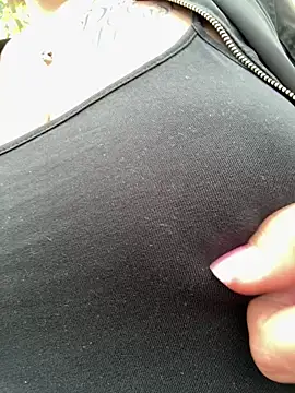 Engel-oder-Teufel online show from April 12, 4:21 pm