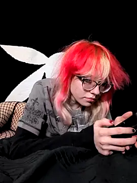 simplyobsessedwher online show from April 14, 10:15 am