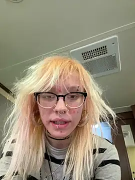 simplyobsessedwher online show from March 18, 7:30 pm