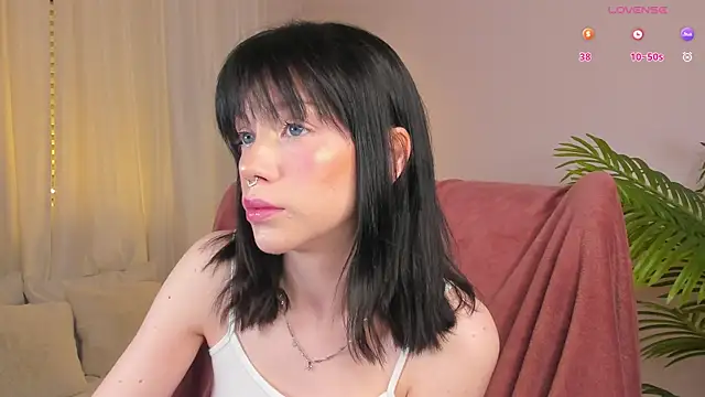 lisa sunny  online show from May 17, 6:45 am