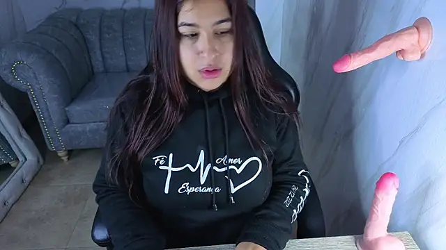 Lunafemme tf online show from April 22, 3:14 am