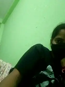 nidhiyadav00 online show from May 2, 9:29 pm
