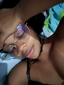 marialuiza2027 online show from May 1, 12:58 am