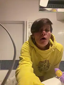 DtPORNBITCH online show from May 23, 1:48 am