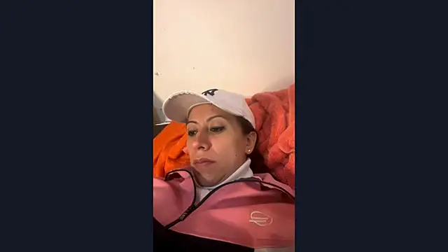 ItsAmara online show from June 9, 12:59 pm
