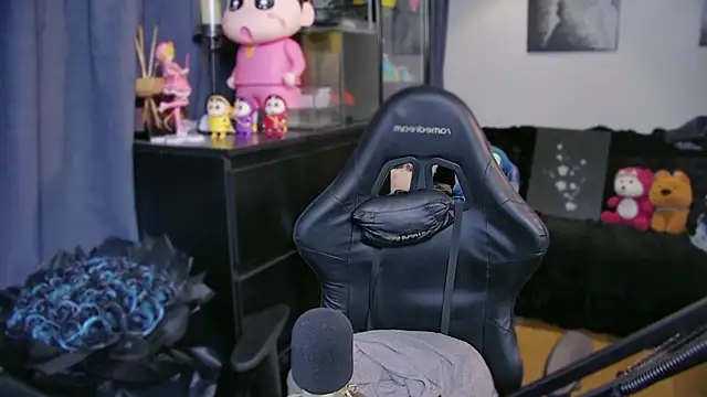 XiaoYuBao- online show from April 3, 3:32 pm