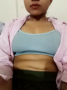 ritika gupta02 online show from March 30, 7:13 pm